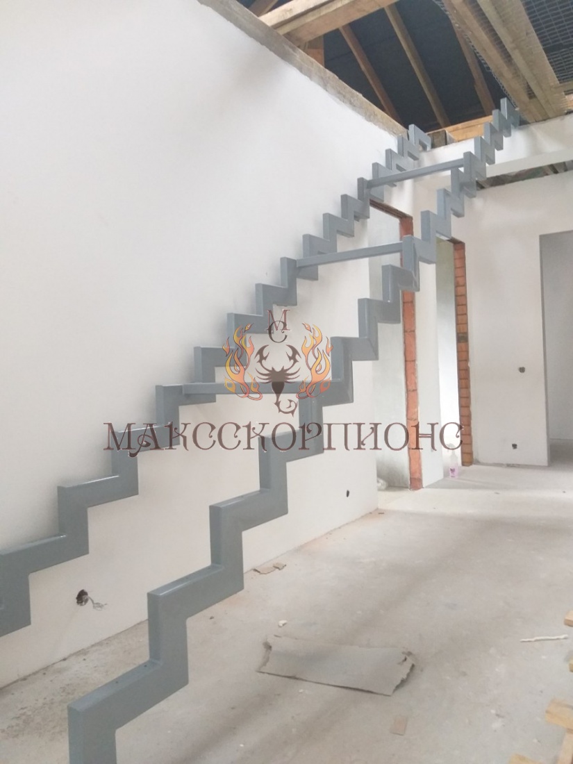 тетива для лестницы из листового металла 250*50